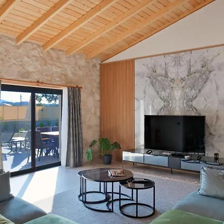 Ader Villalari فتحية
